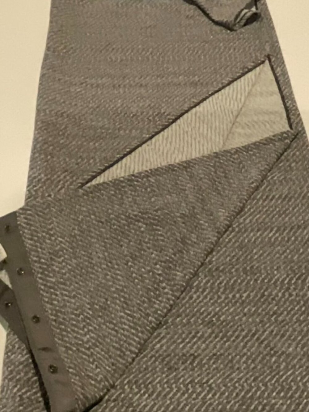 Lululemon Women’s Gray Textured Wrap Scarf w/Snap Closure, Modern Minimal, New